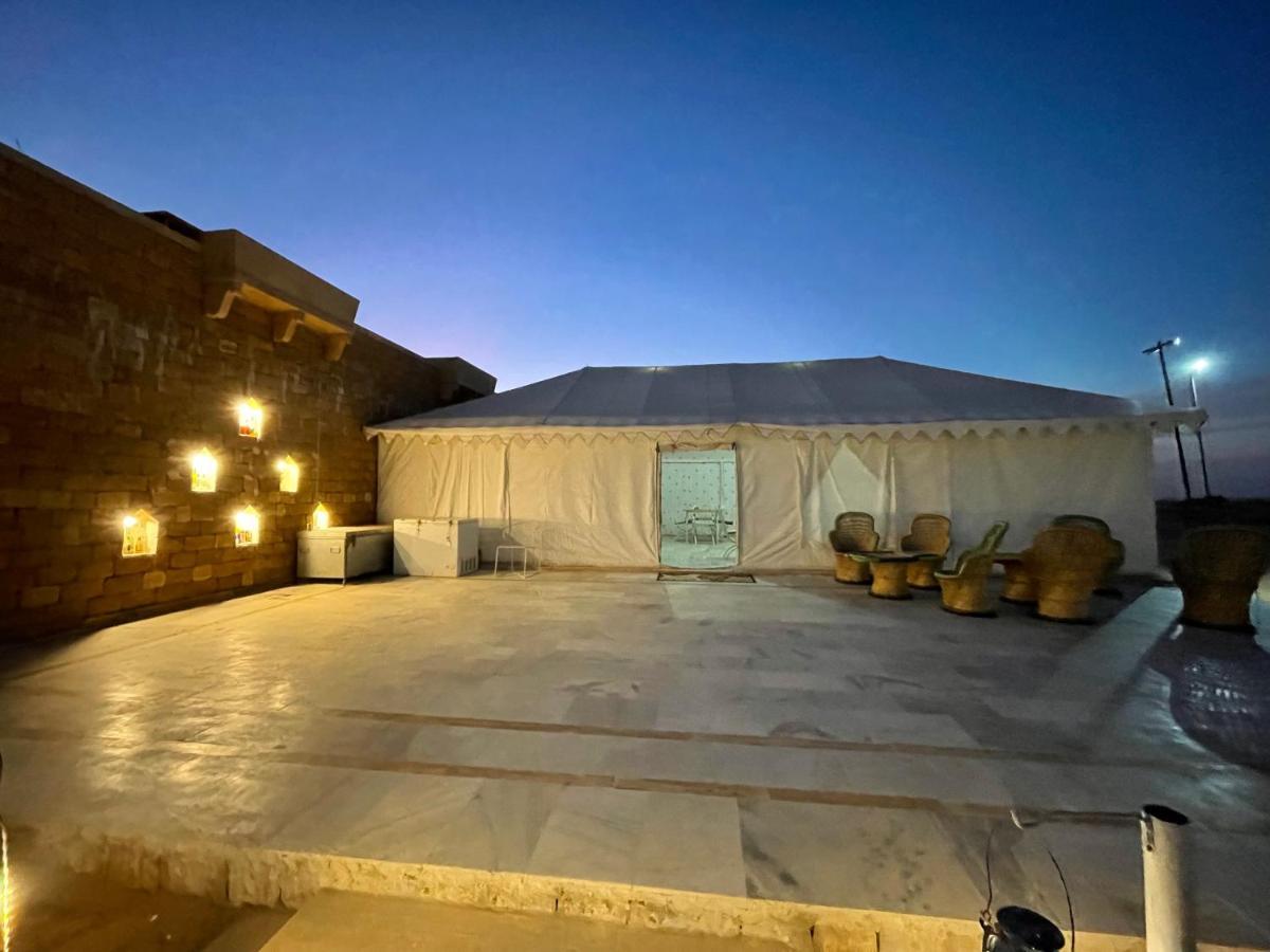 Отель Wild Heritage Desert Camp Джайсалмер Экстерьер фото